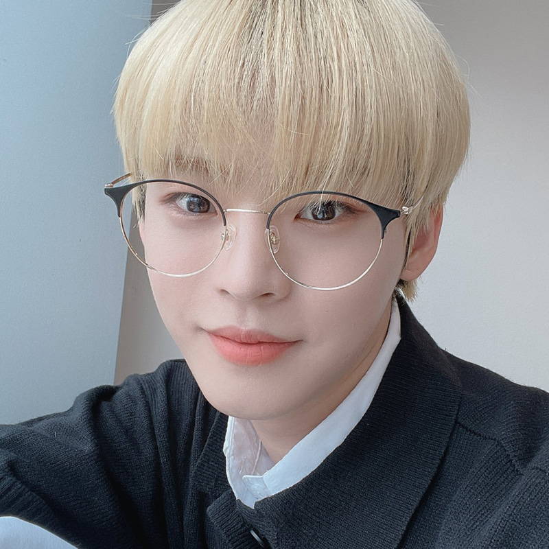 Plume Eyewear Mott Optical Group